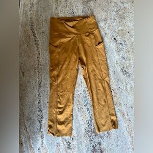 Lululemon Fast & Free crop pants, size 4